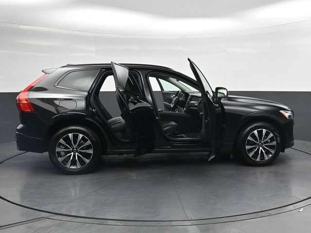 Used 2024 Volvo XC60 B5 Plus AWD/4WD image 37