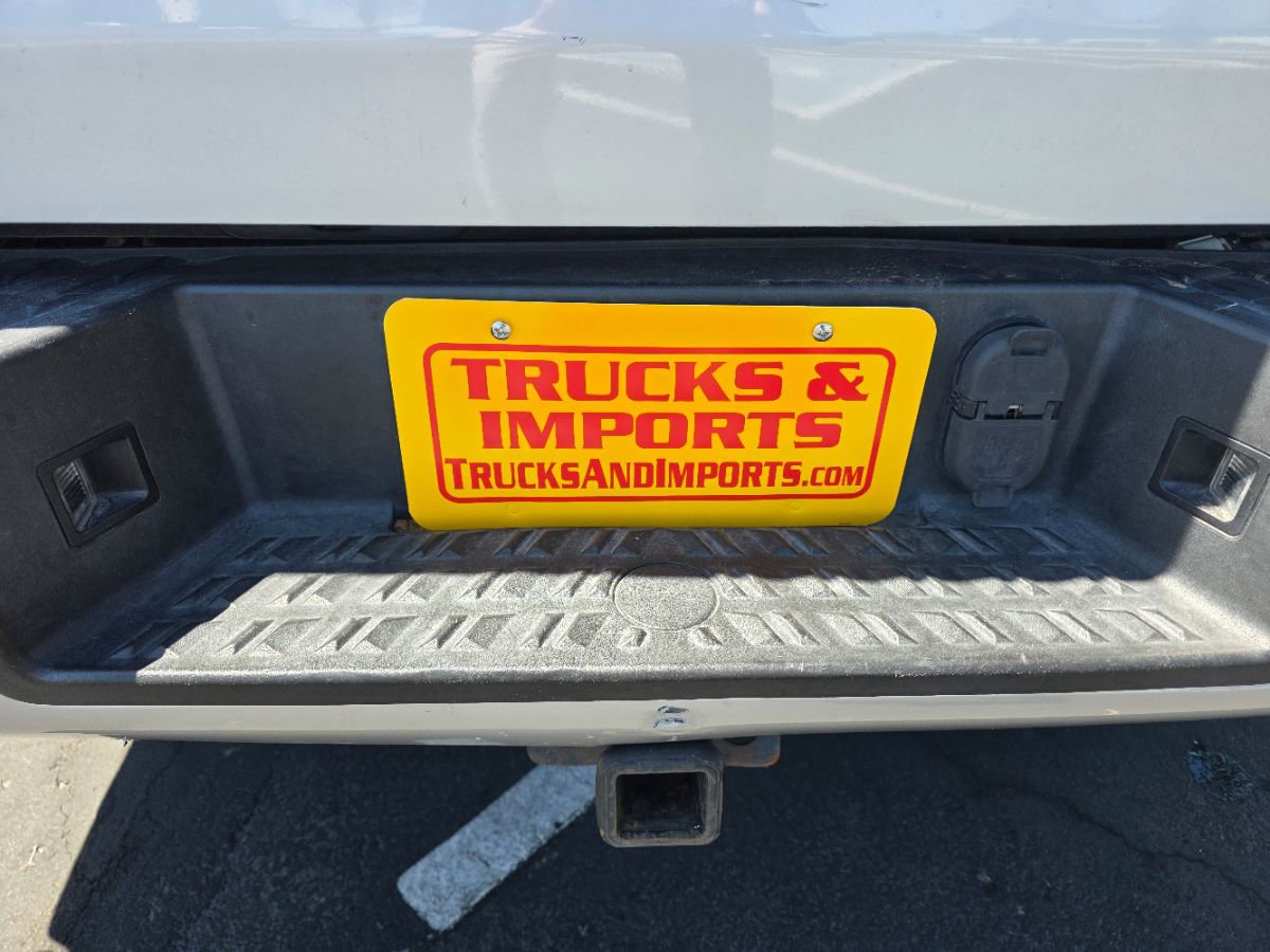 Used 2020 Nissan Titan SV w/ SV Convenience Package AWD/4WD image 18