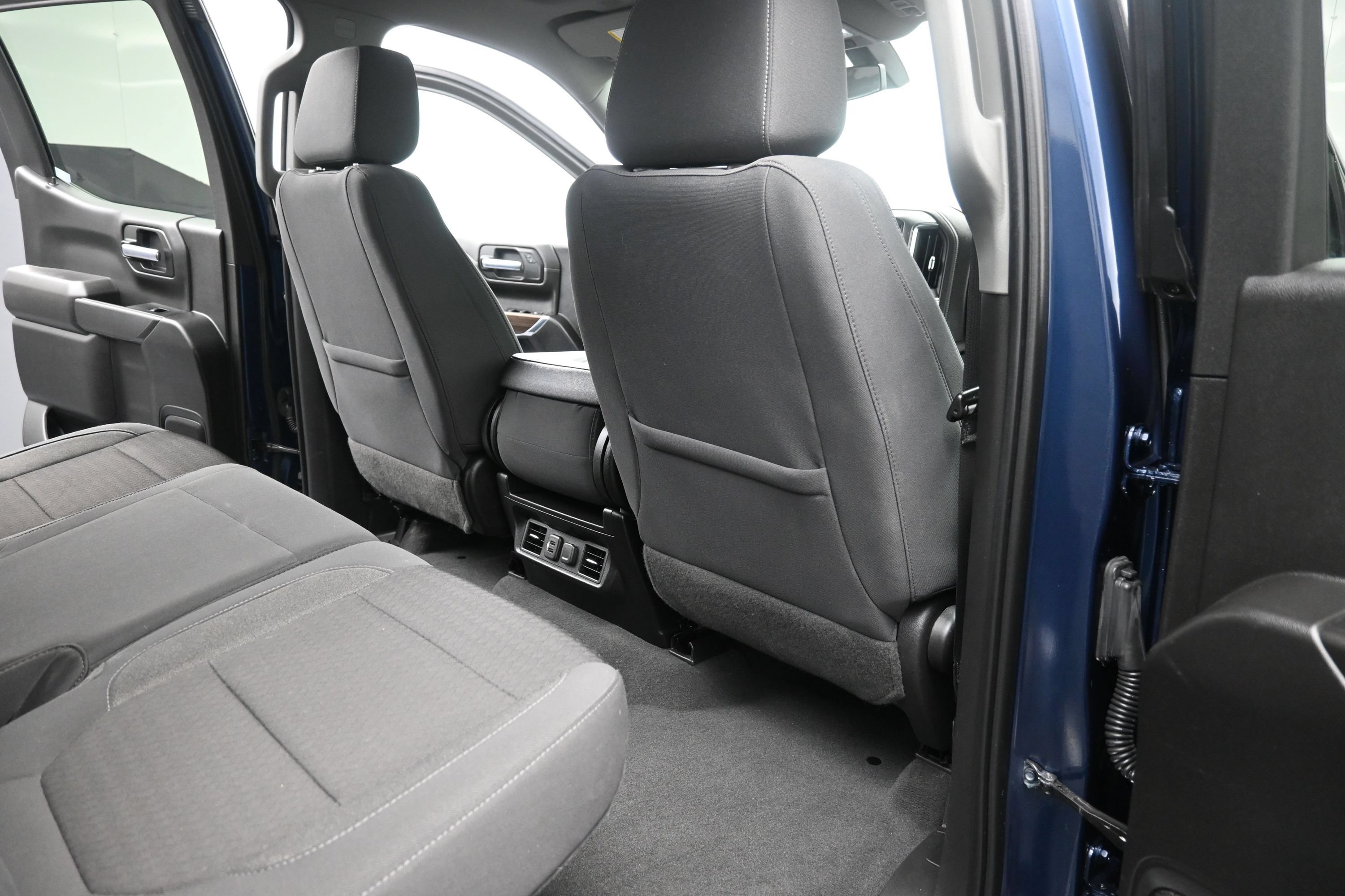 Used 2021 Chevrolet Silverado 1500 LT AWD/4WD image 21