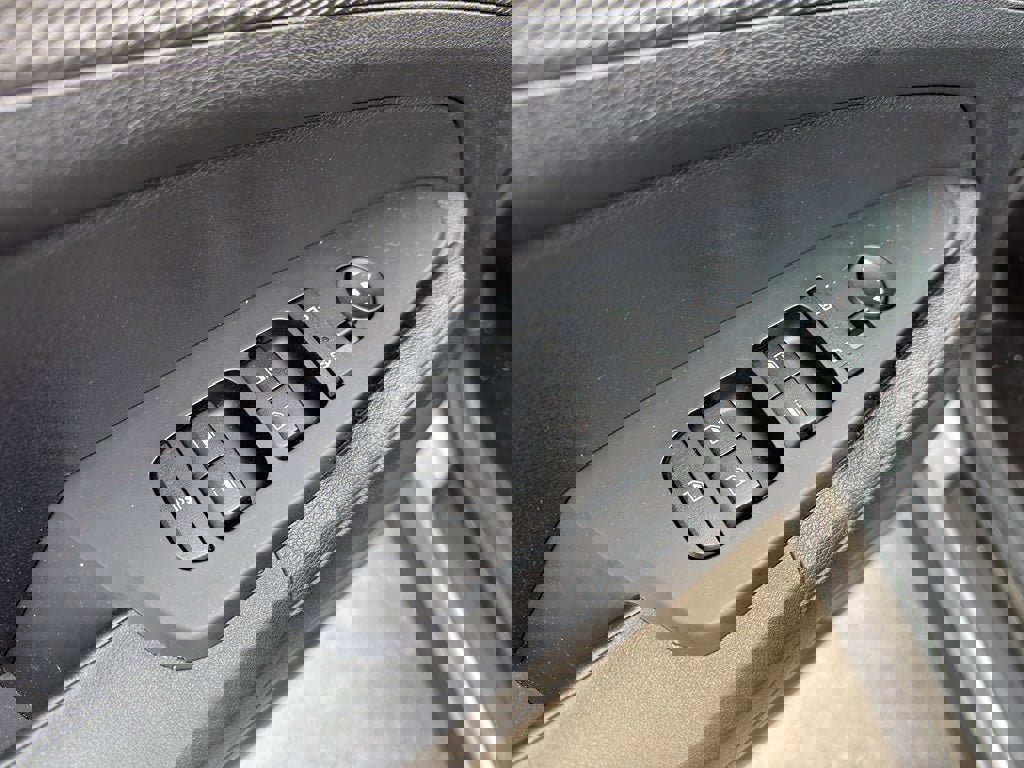 Used 2024 Kia Sportage LX image 10