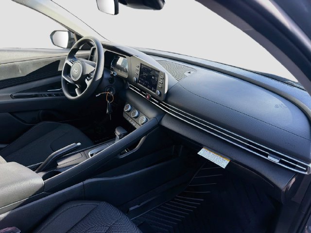 New 2026 Hyundai Elantra SE FWD image 28