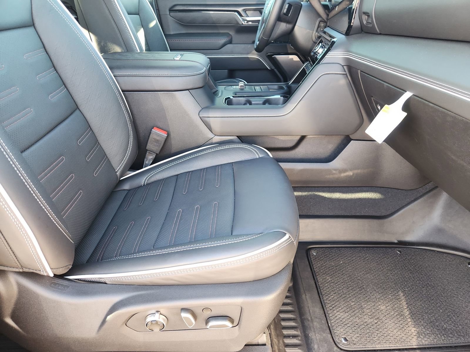 New 2026 GMC Sierra 2500 AT4X image 17