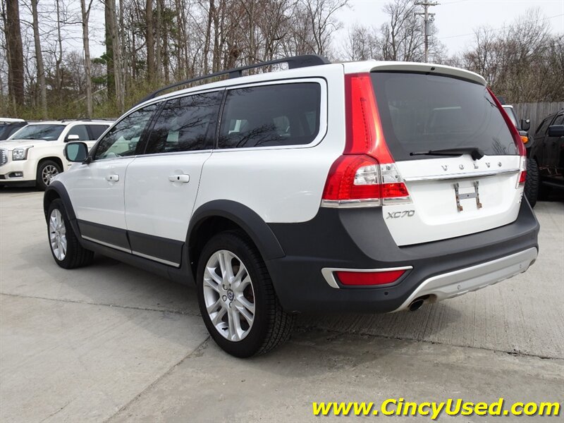 Used 2016 Volvo XC70 T5 Premier AWD/4WD image 9