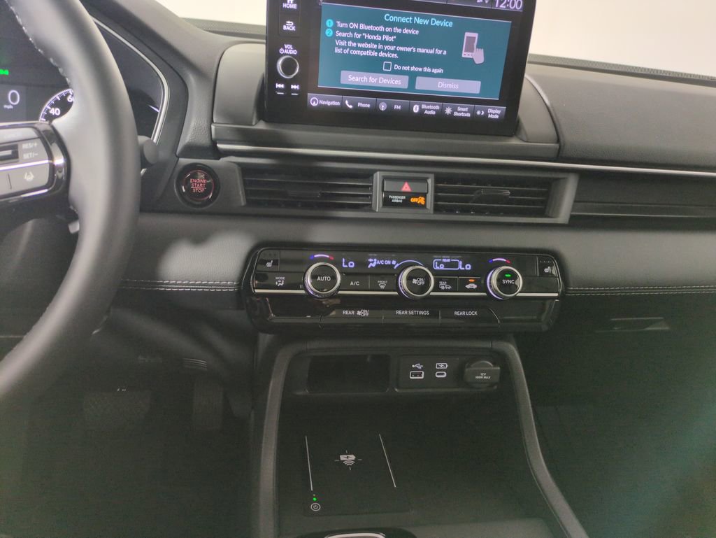 New 2025 Honda Pilot Touring image 17