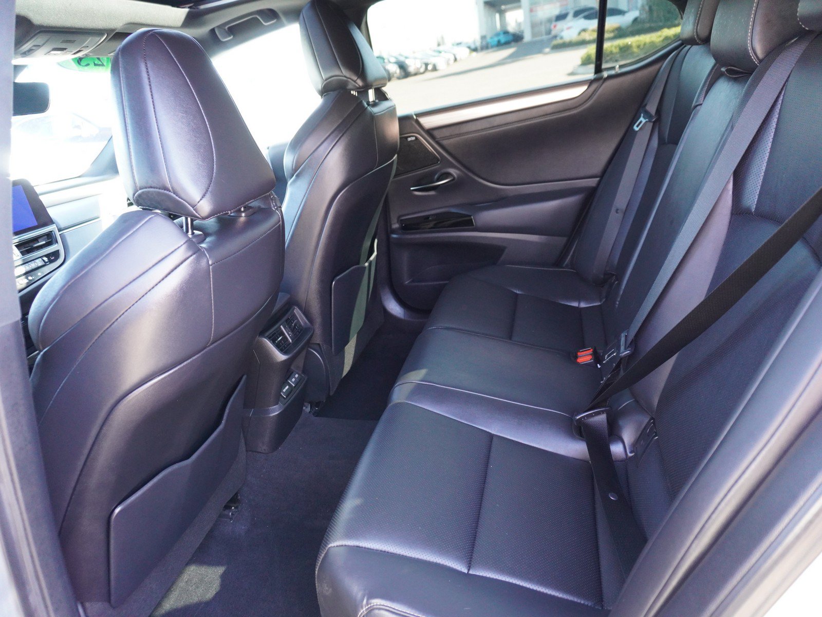 Used 2023 Lexus ES 350 F Sport w/ Accessory Package (Z2) FWD image 14