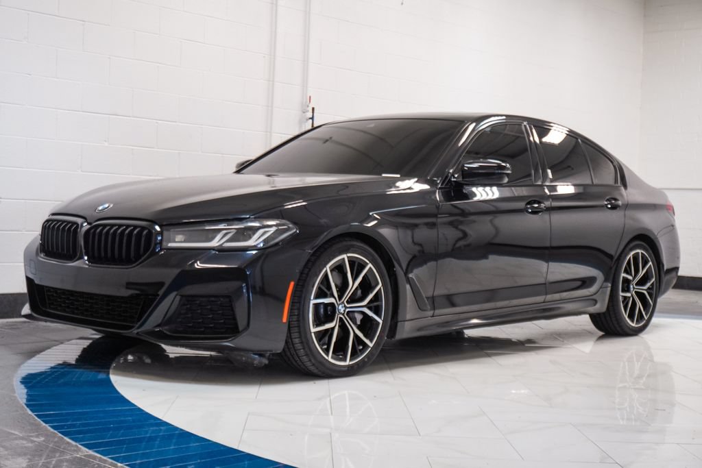 Used 2021 BMW 530i xDrive w/ M Sport Package AWD/4WD image 4