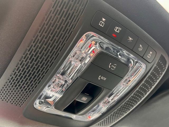 Used 2023 Mercedes-Benz GLB 250 image 30