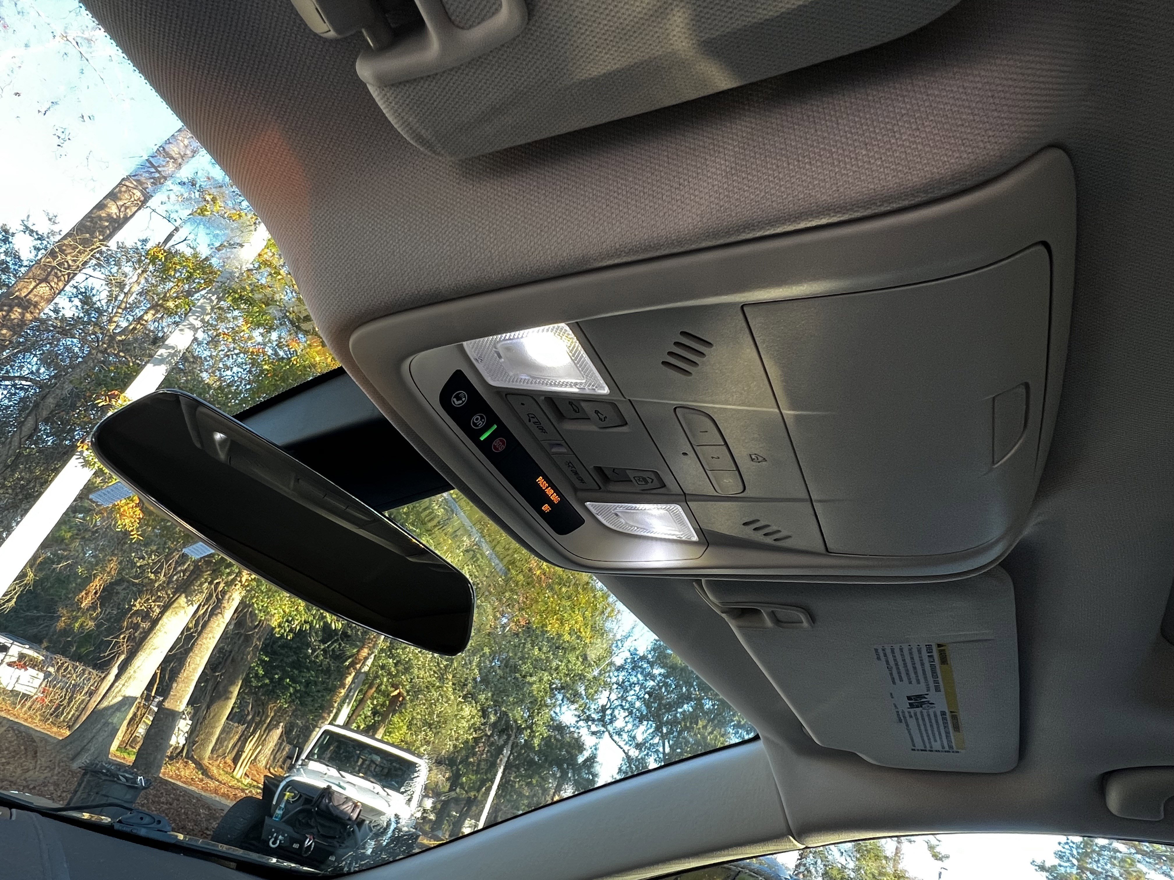 Used 2017 Cadillac XT5 Luxury image 29