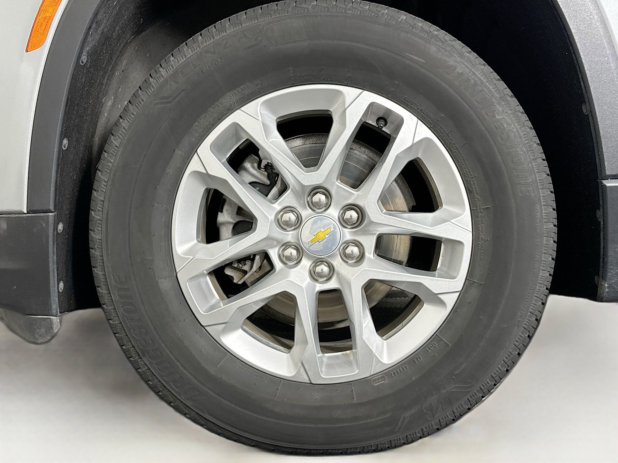 Used 2023 Chevrolet Traverse LS w/ Safety Package image 11