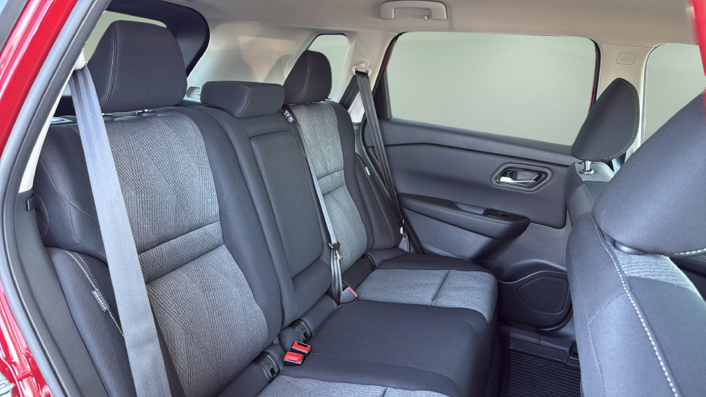 New 2026 Nissan Rogue SV AWD/4WD image 12