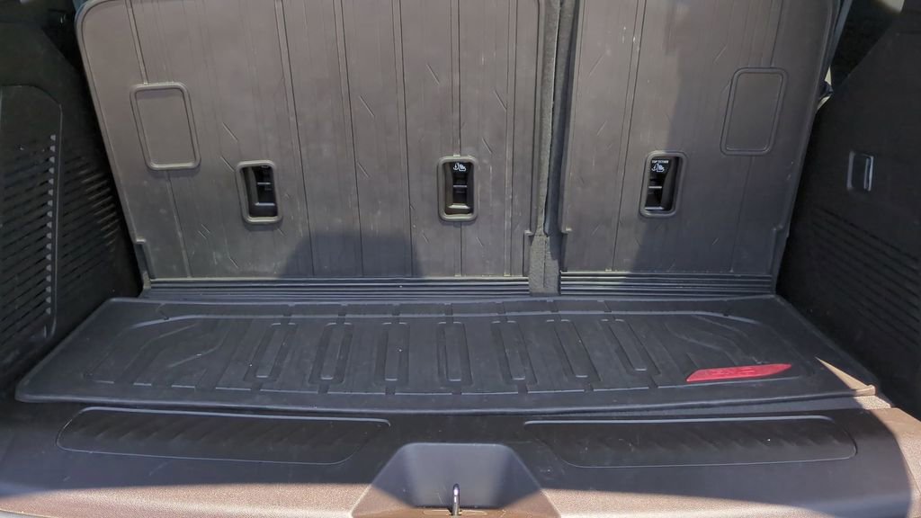 Used 2022 GMC Yukon SLT image 42