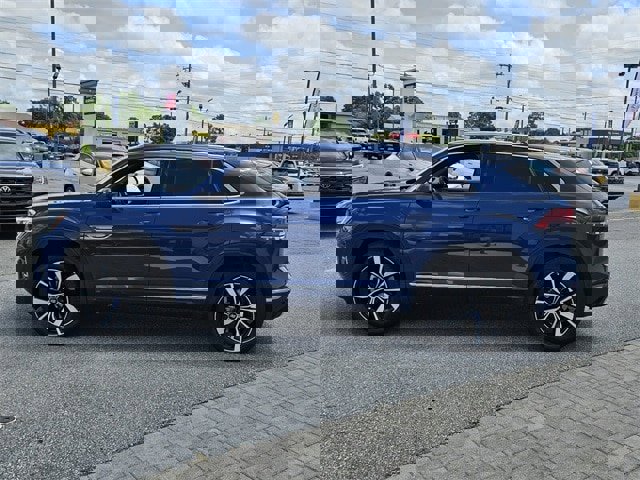 New 2025 Volkswagen Atlas Cross Sport SEL Premium R-Line image 4