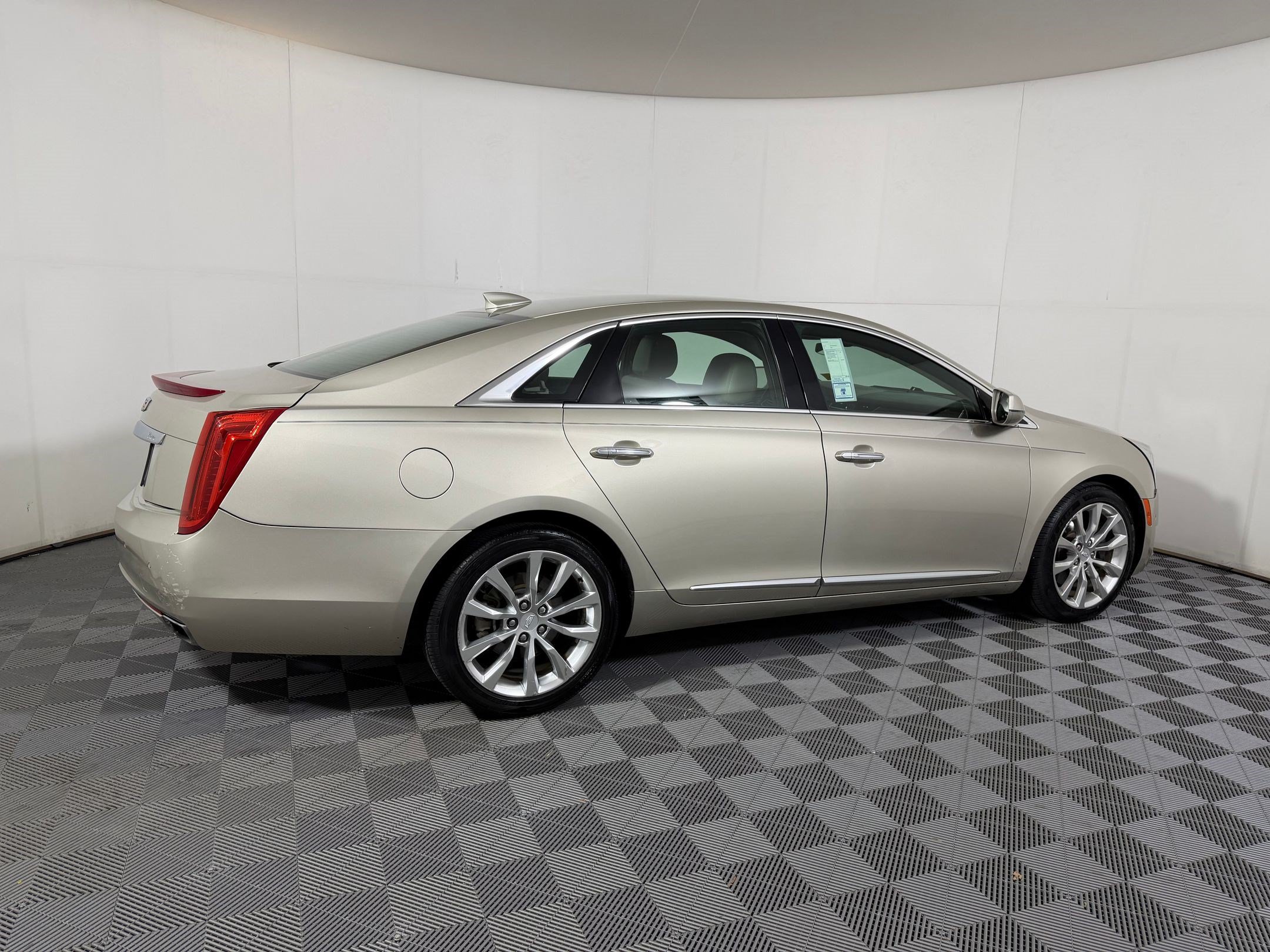 Used 2016 Cadillac XTS Luxury FWD image 7