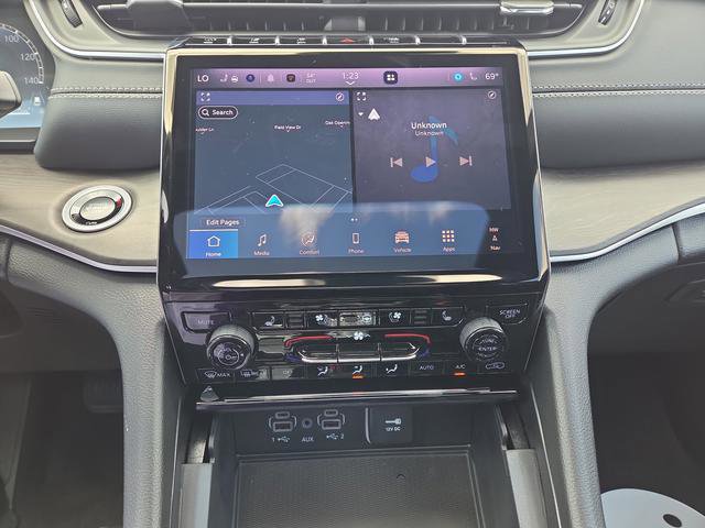 New 2025 Jeep Grand Cherokee L Limited w/ Luxury Tech Group II image 9