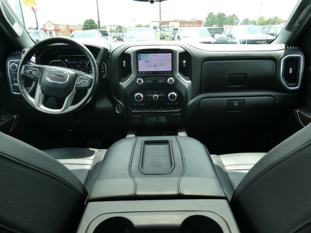 Certified 2022 GMC Sierra 3500 Denali w/ Denali Black Diamond Edition AWD/4WD image 23