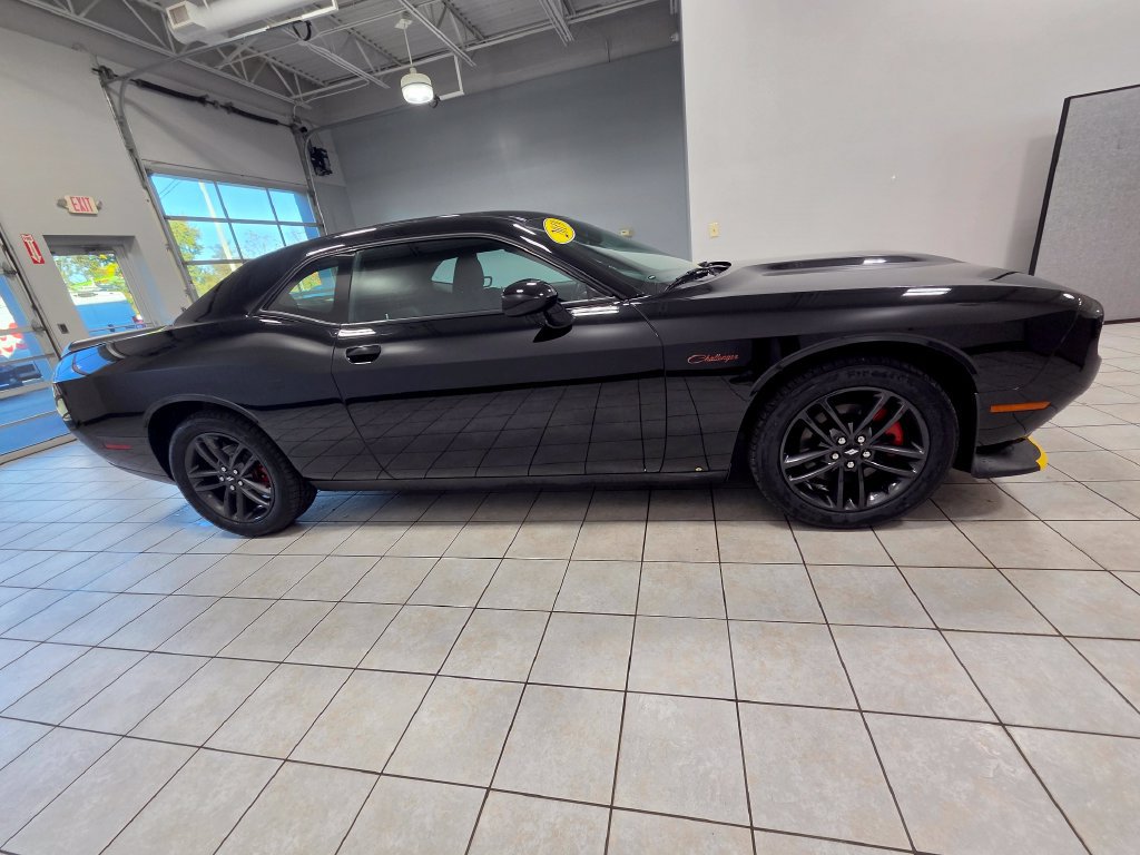 Used 2019 Dodge Challenger GT w/ Blacktop Package AWD/4WD image 13