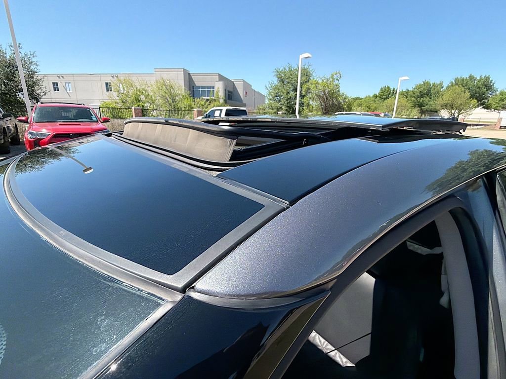 Used 2023 Nissan Maxima Platinum w/ Sport Mat Group FWD image 22
