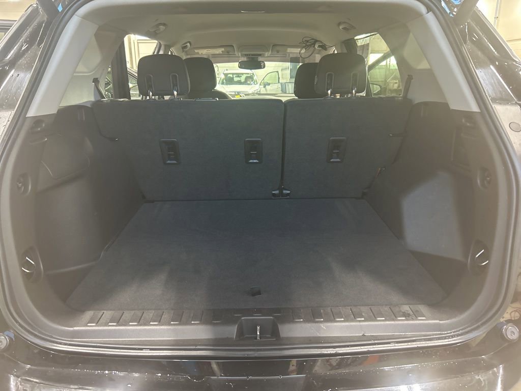 Used 2020 GMC Terrain SLE w/ Driver Convenience Package image 25