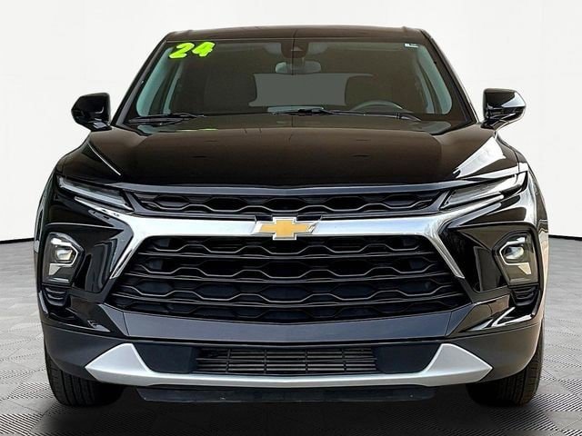 Used 2024 Chevrolet Blazer LT w/ Driver Confidence Package FWD image 2
