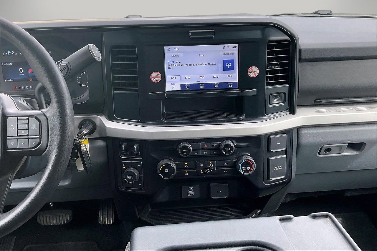 Used 2025 Ford F250 XLT image 13