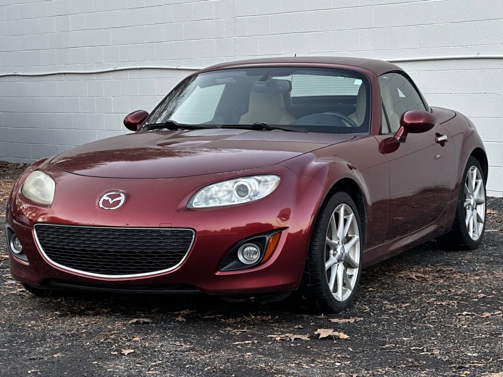 Used 2010 MAZDA MX-5 Miata Grand Touring w/ Premium Pkg image 3