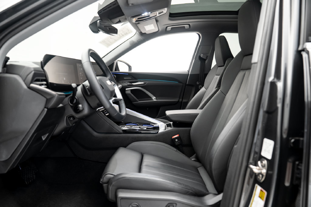 Certified 2025 Audi Q5 Prestige AWD/4WD image 6