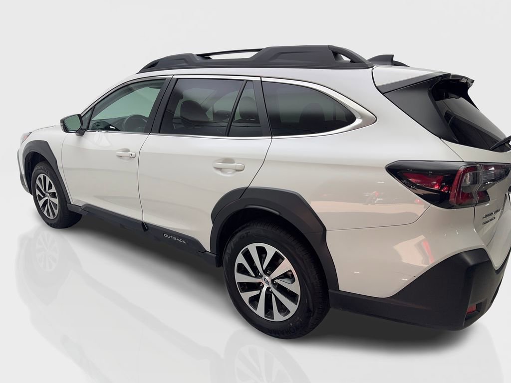 Used 2025 Subaru Outback Premium AWD/4WD image 14