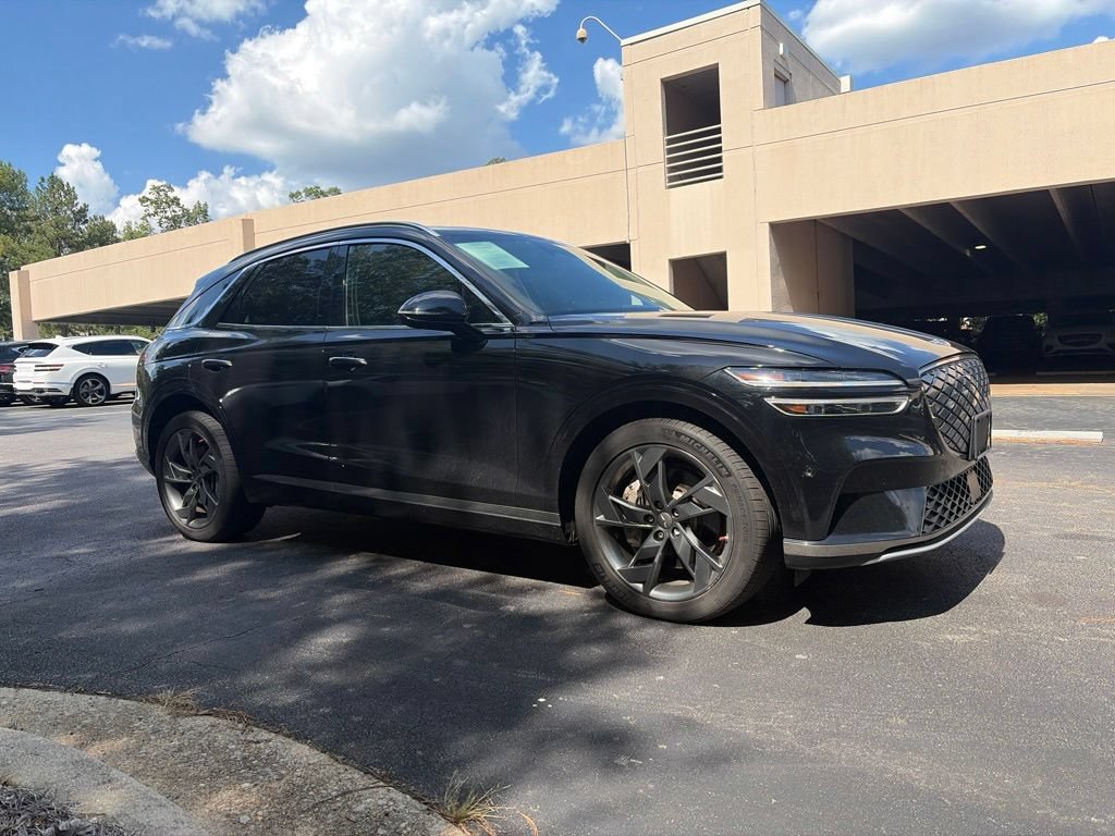 Used 2023 Genesis Electrified GV70 AWD/4WD image 2