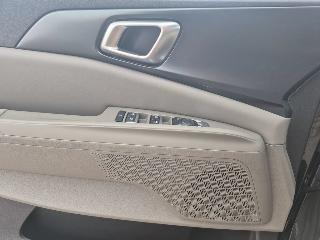 New 2026 Kia Carnival LX FWD image 6
