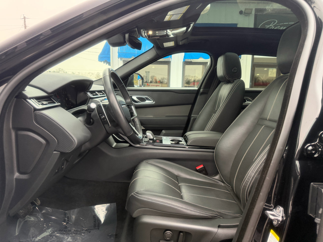 Used 2023 Land Rover Range Rover Velar S image 11