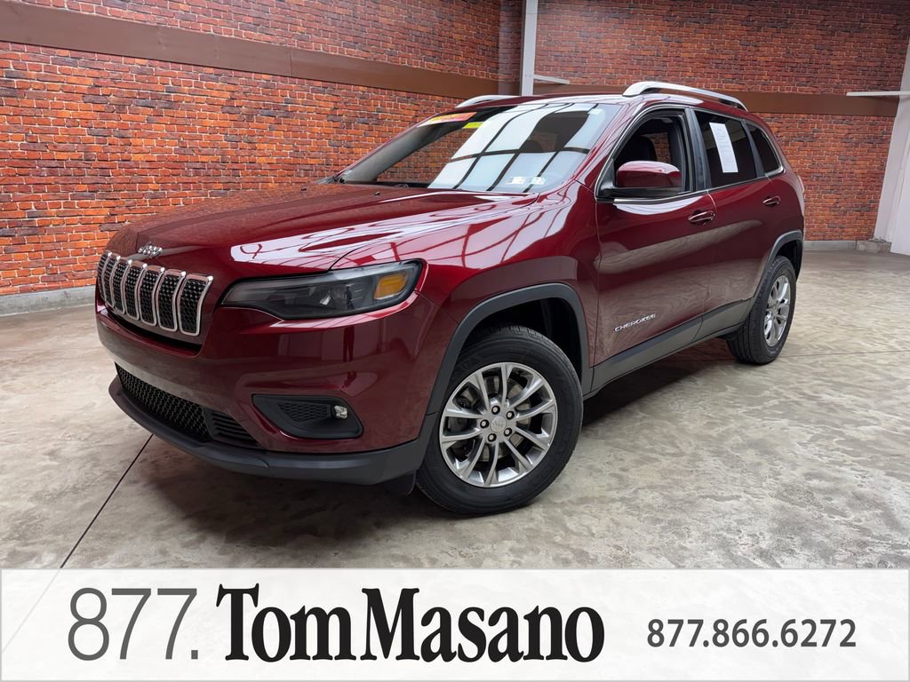 Used 2019 Jeep Cherokee Latitude Plus w/ Cold Weather Group AWD/4WD image 1