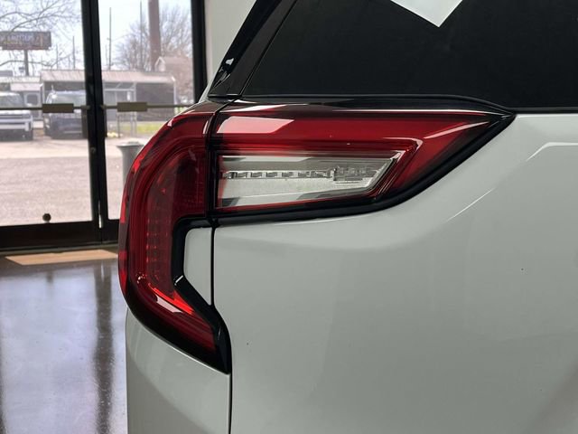 Used 2024 GMC Terrain SLE FWD image 10