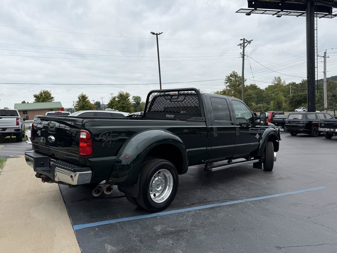 Used 2016 Ford F450 XLT w/ XLT Premium Package AWD/4WD image 3