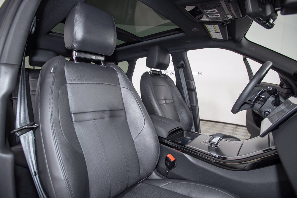 Used 2024 Land Rover Range Rover Evoque Dynamic SE AWD/4WD image 16