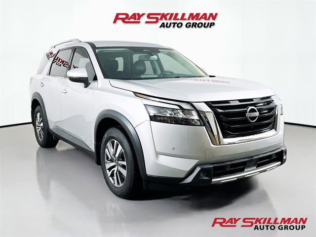 Used 2022 Nissan Pathfinder SL image 1