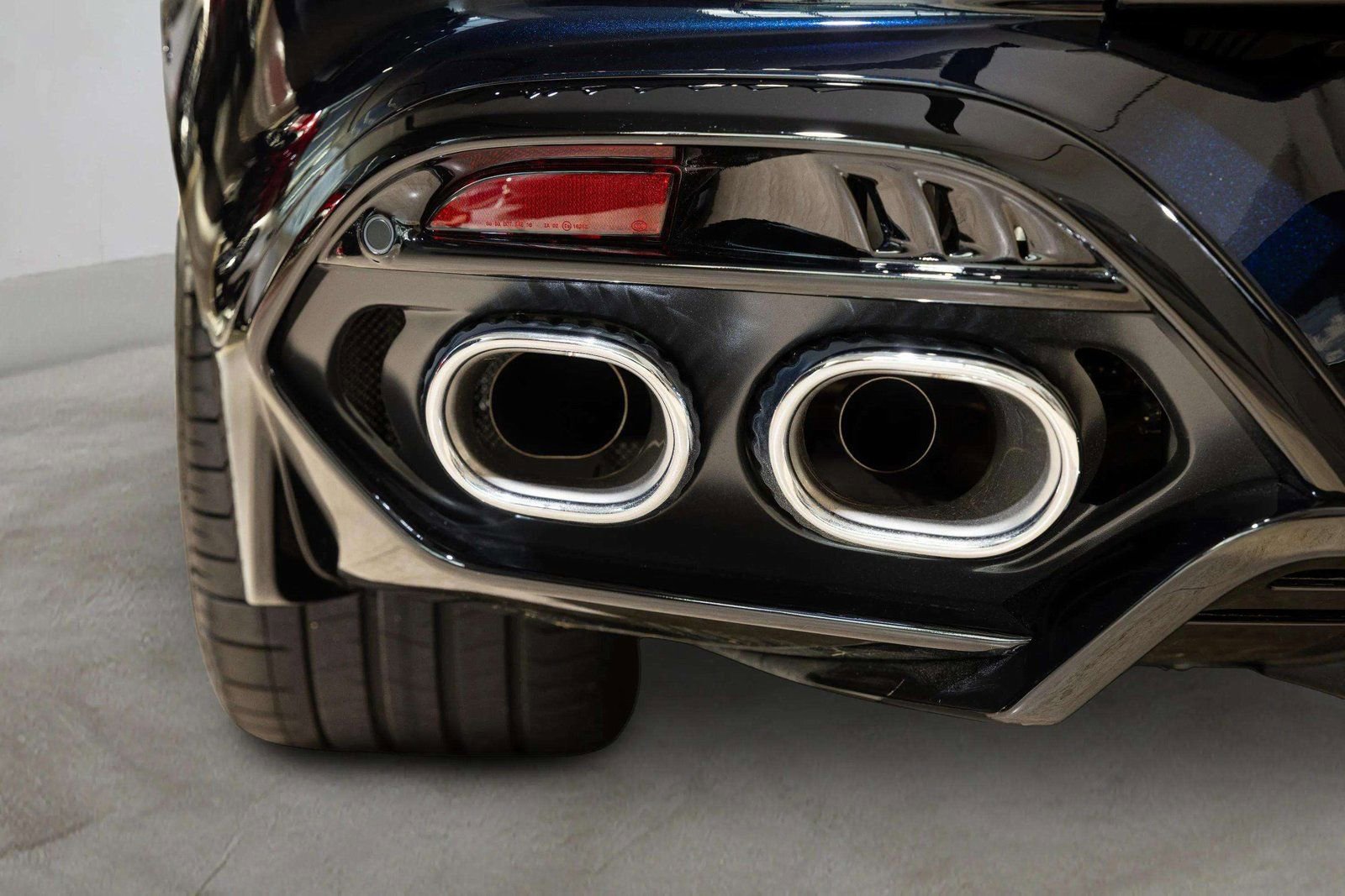 New 2026 Aston Martin Vanquish Convertible image 45