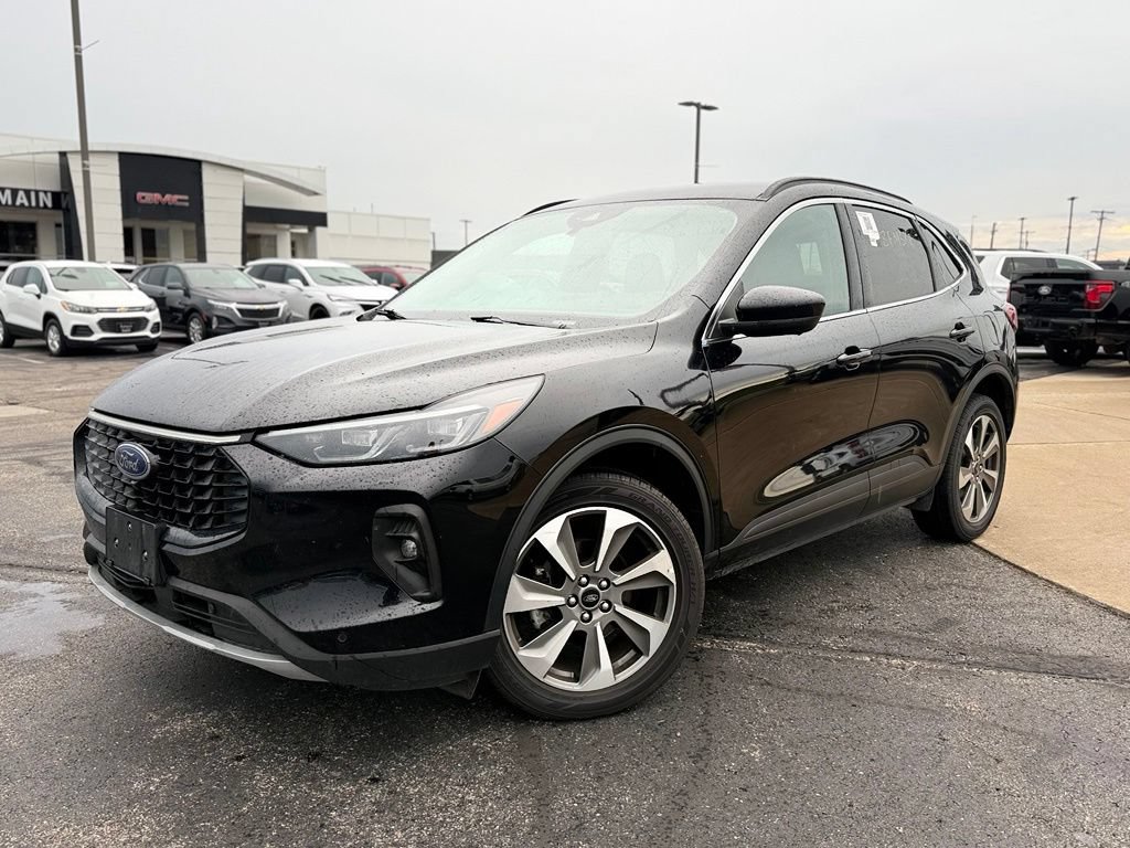 Used 2024 Ford Escape Platinum AWD/4WD image 4
