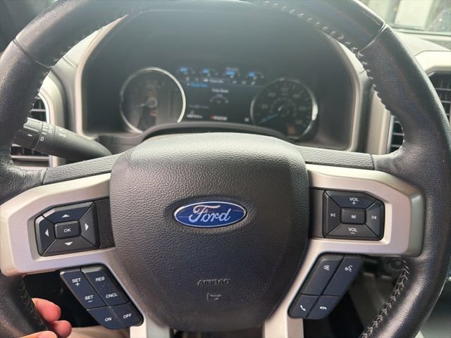 Used 2017 Ford F150 Lariat w/ Equipment Group 502A Luxury AWD/4WD image 31