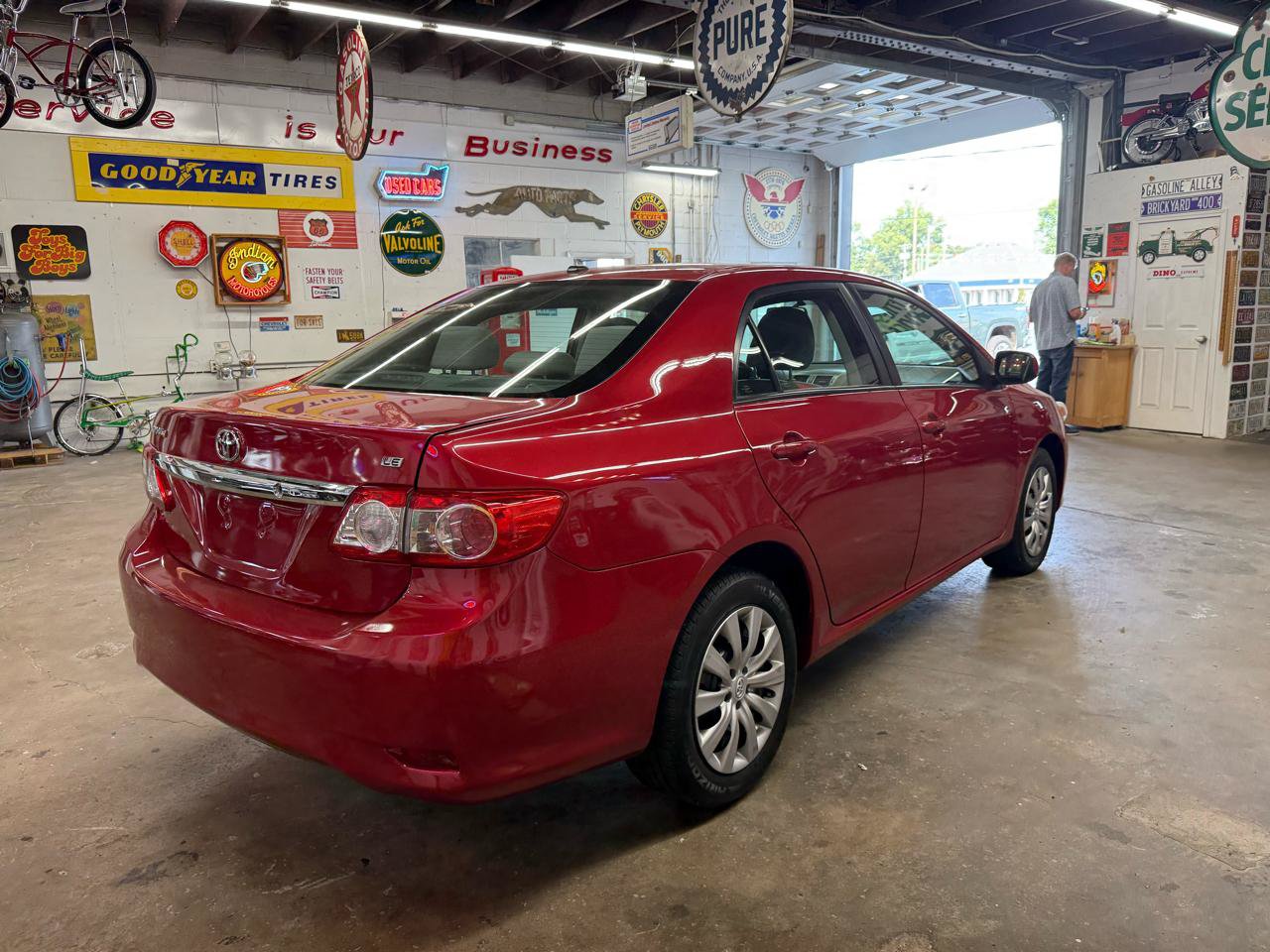 Used 2012 Toyota Corolla LE FWD image 5