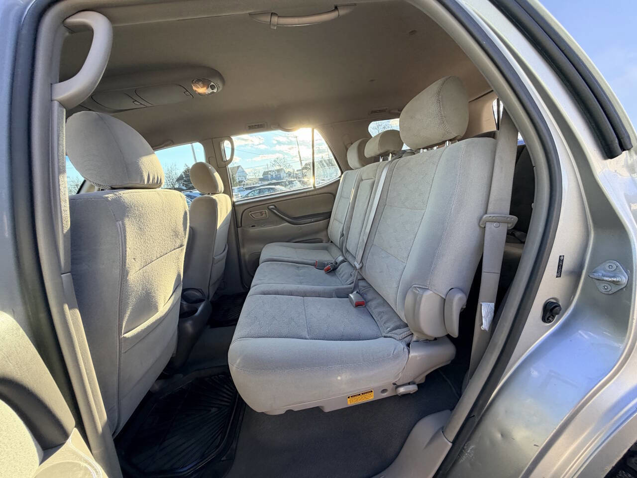 Used 2005 Toyota Sequoia SR5 image 25