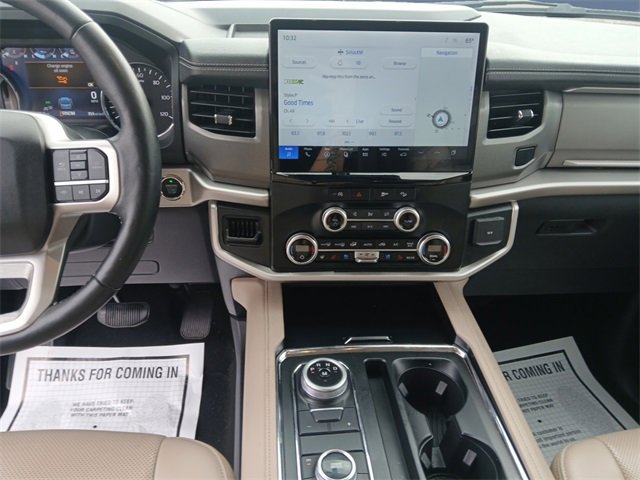 Used 2024 Ford Expedition Max XLT image 11