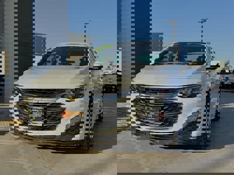 Used 2022 Chevrolet Malibu LS w/ Driver Confidence Package II image 1