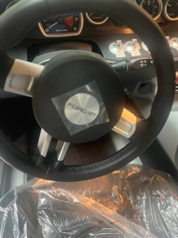 Used 2005 Ford GT RWD image 15