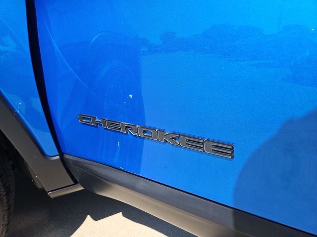 Used 2023 Jeep Cherokee Altitude Lux image 29