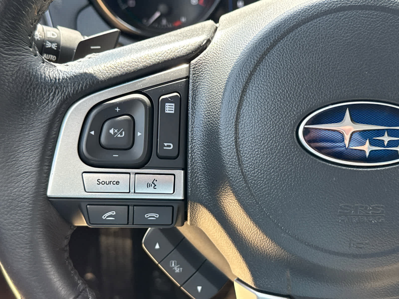 Used 2017 Subaru Legacy 2.5i Limited image 15