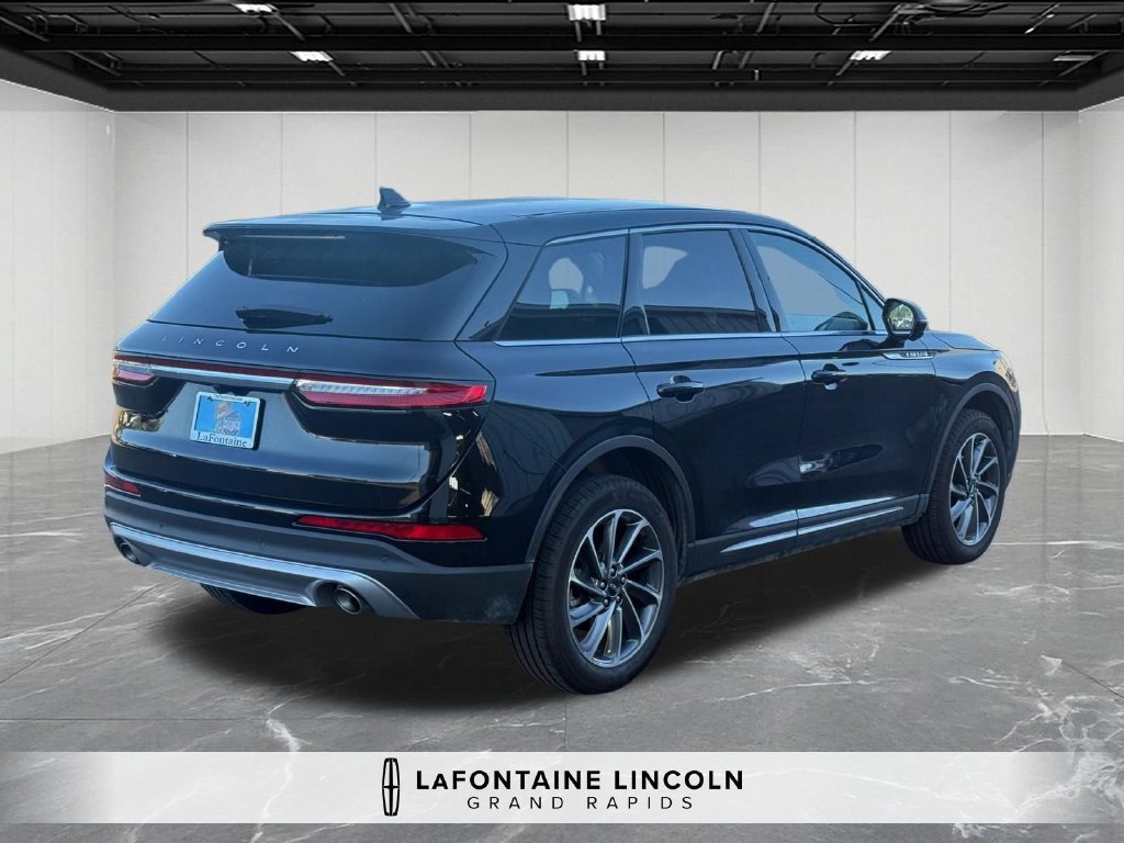 Certified 2023 Lincoln Corsair AWD w/ Equipment Group 101A image 5