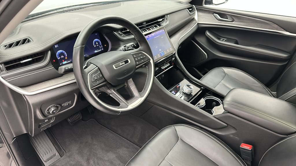 Used 2021 Jeep Grand Cherokee L Limited AWD/4WD image 13