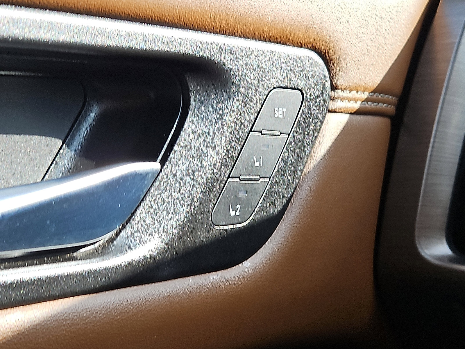 Certified 2022 Nissan Pathfinder Platinum w/ Cargo Package image 26