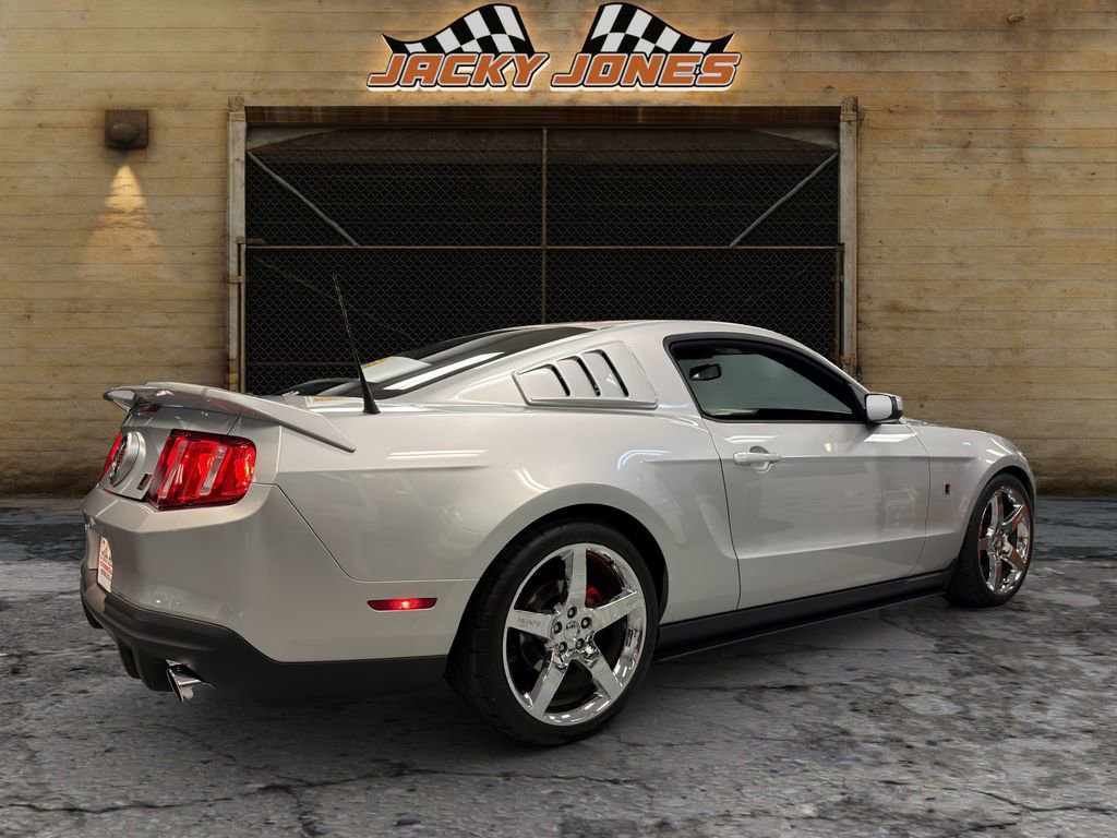 Used 2010 Ford Mustang GT Premium RWD image 10