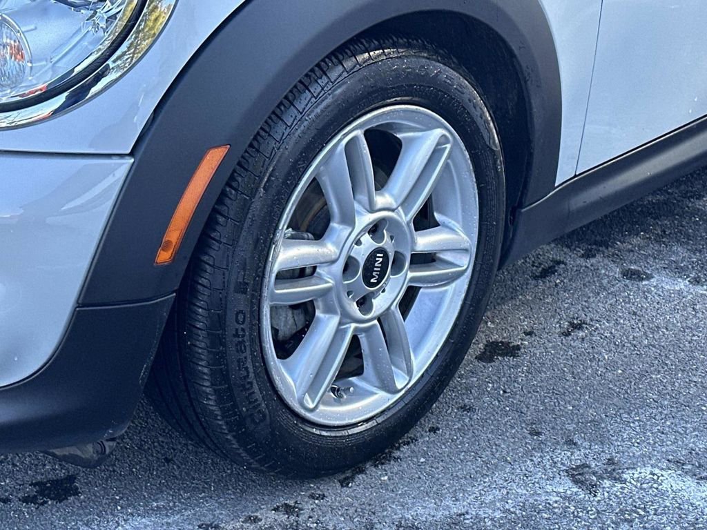 Used 2013 MINI Cooper Convertible image 29